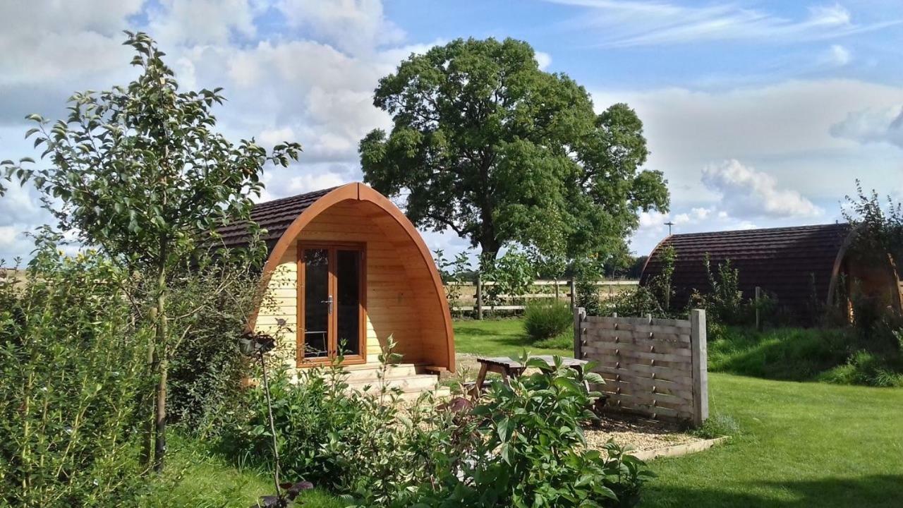 切尔滕纳姆 Campion Glamping Pod酒店 外观 照片