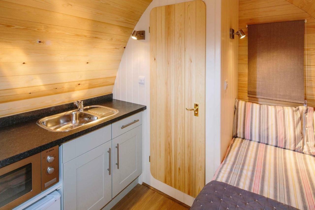 切尔滕纳姆 Campion Glamping Pod酒店 外观 照片